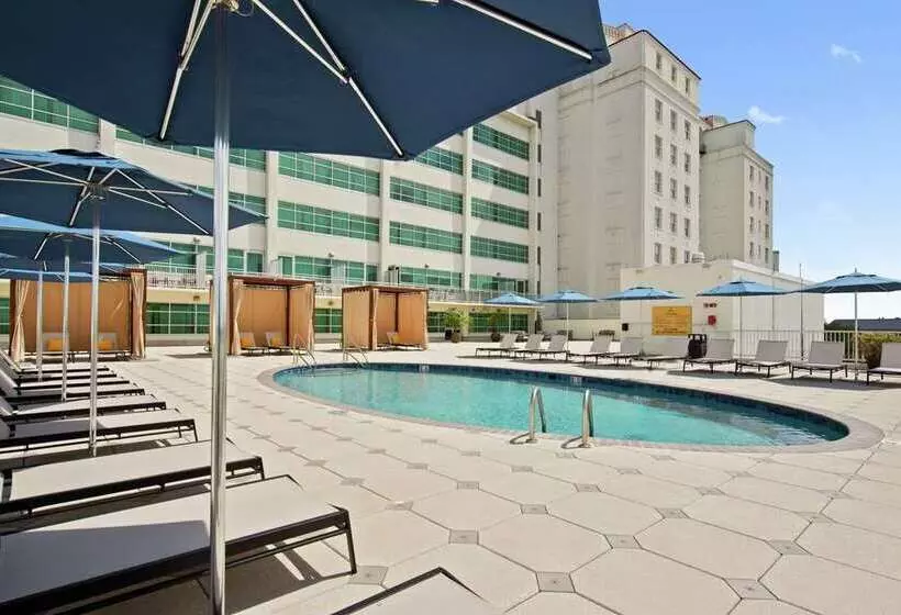 هتل Hilton Baton Rouge Capitol Center