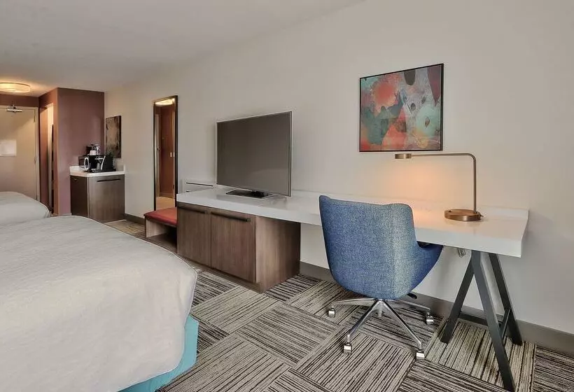 هتل Hilton Garden Inn Albuquerque / Journal Center