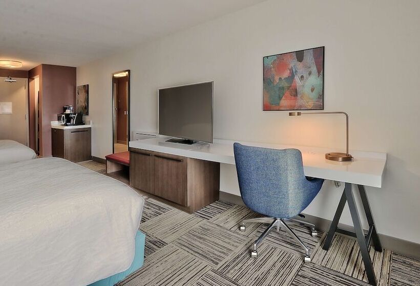 Отель Hilton Garden Inn Albuquerque / Journal Center