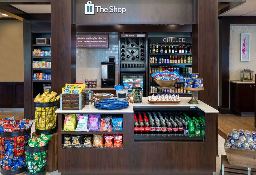 فندق Hilton Garden Inn Buffalo Airport