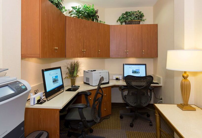 فندق Hilton Garden Inn Buffalo Airport