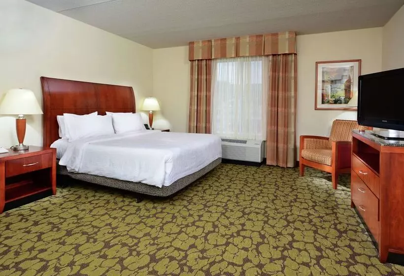 هتل Hilton Garden Inn Raleigh Capital Blvd I540