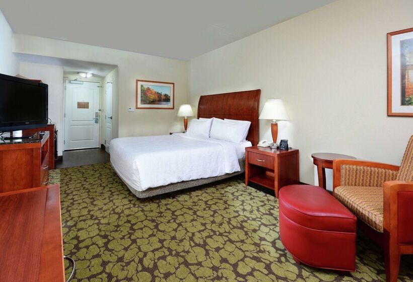 فندق Hilton Garden Inn Raleigh Capital Blvd I540