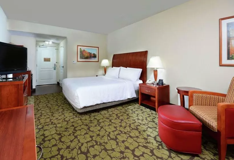 هتل Hilton Garden Inn Raleigh Capital Blvd I540