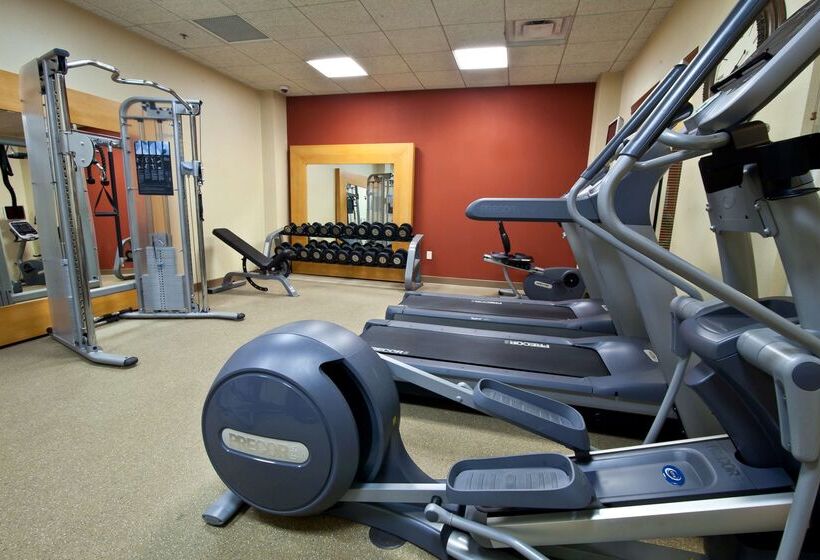 فندق Hilton Garden Inn Raleigh Capital Blvd I540