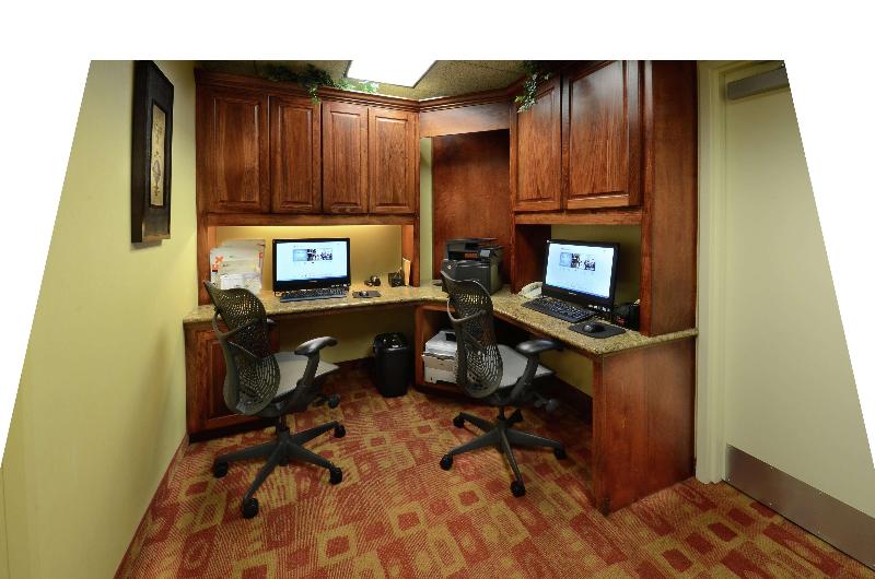 فندق Hilton Garden Inn Raleigh Capital Blvd I540