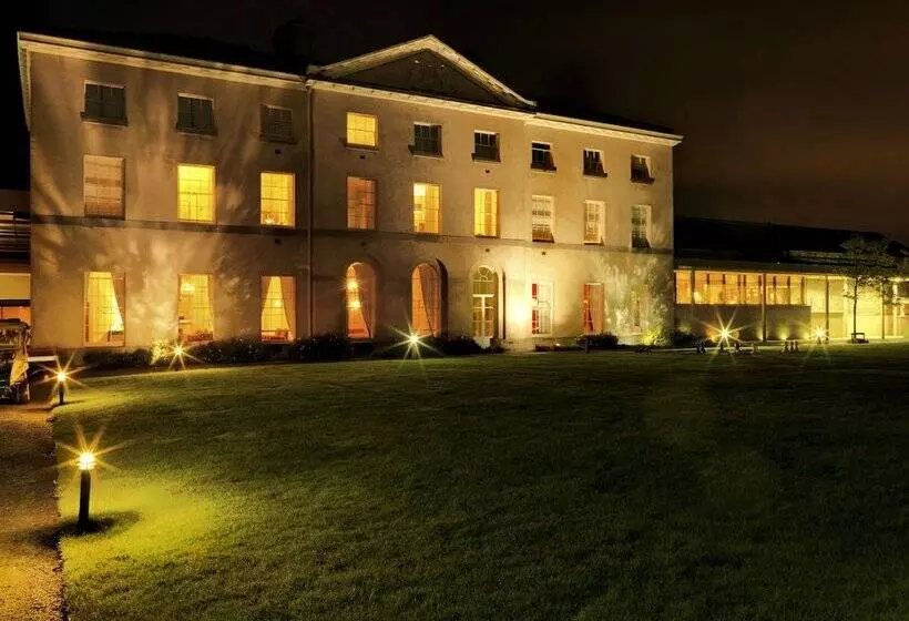 酒店 Farnham Estate Spa And Golf Resort