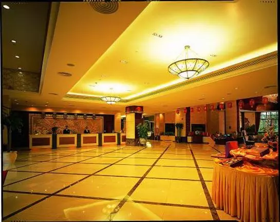 Phoenix Lakeview Resort Hotel