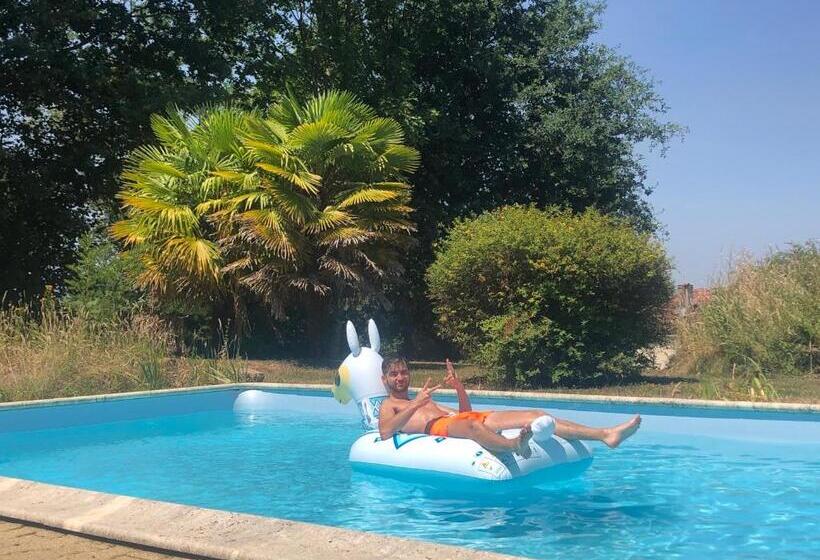 مبيت وإفطار Domaine Pierrot