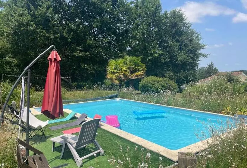 Aamiaismajoitus (B&B) Domaine Pierrot