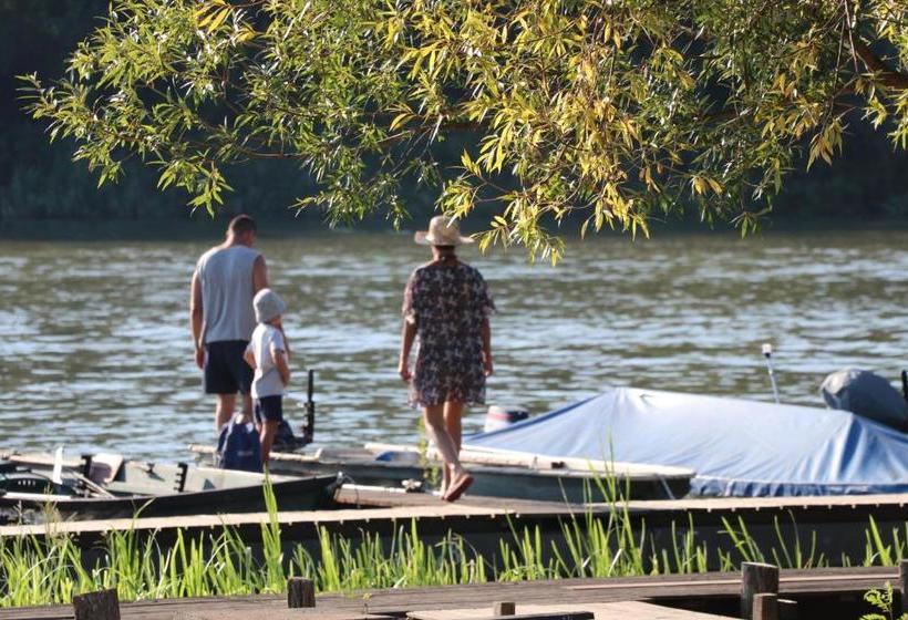 住宿加早餐  Kormorán Panzió