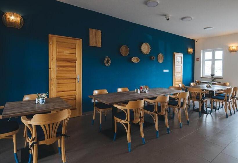 住宿加早餐  Kormorán Panzió