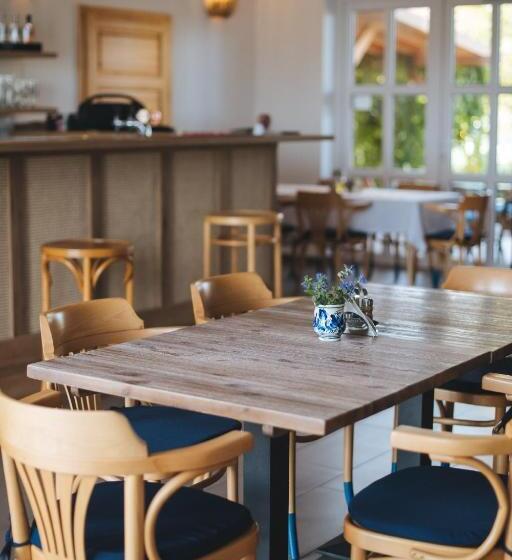 住宿加早餐  Kormorán Panzió