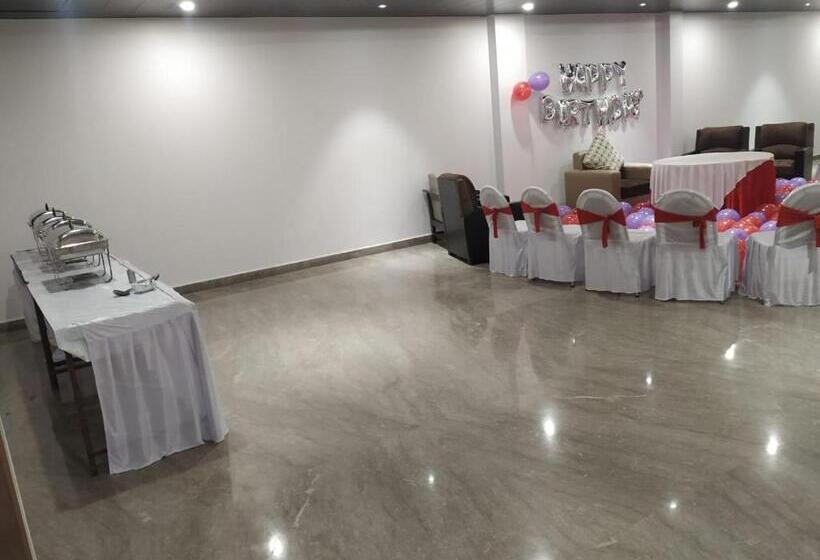 هتل Global Inn Gold Lucknow