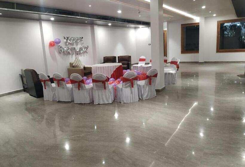هتل Global Inn Gold Lucknow