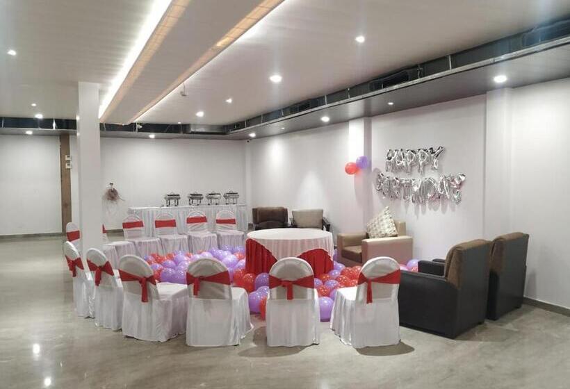 هتل Global Inn Gold Lucknow