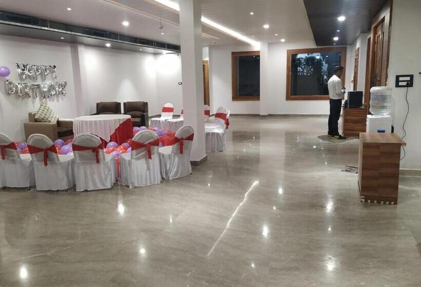 هتل Global Inn Gold Lucknow