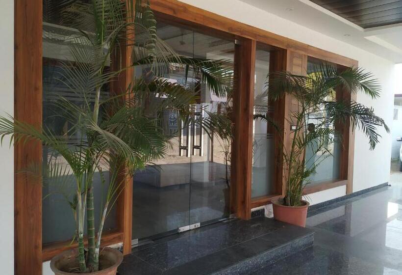 هتل Global Inn Gold Lucknow