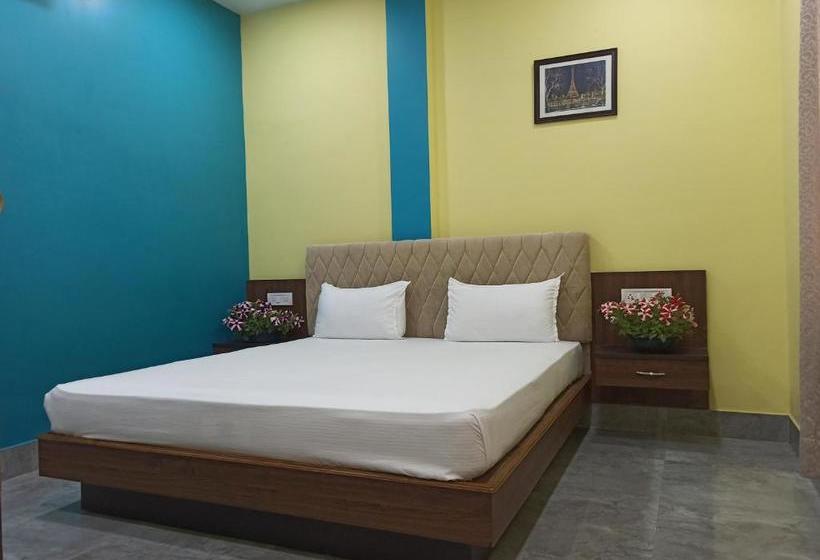 Hotel Atithya Resort