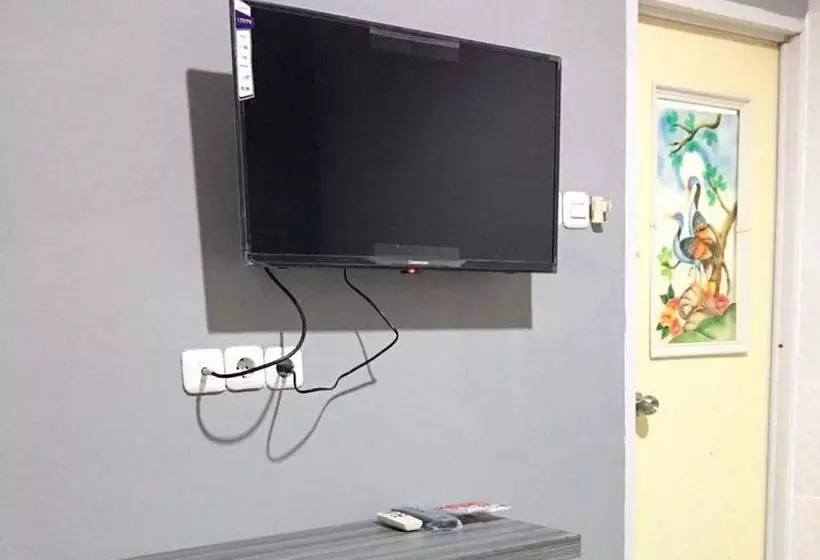 Hotelli Reddoorz @ Citraland Surabaya