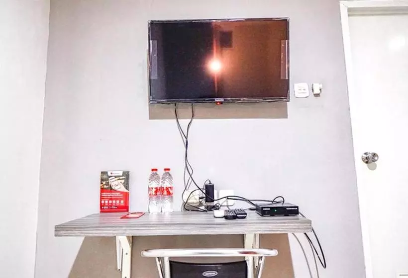 Hotelli Reddoorz @ Citraland Surabaya