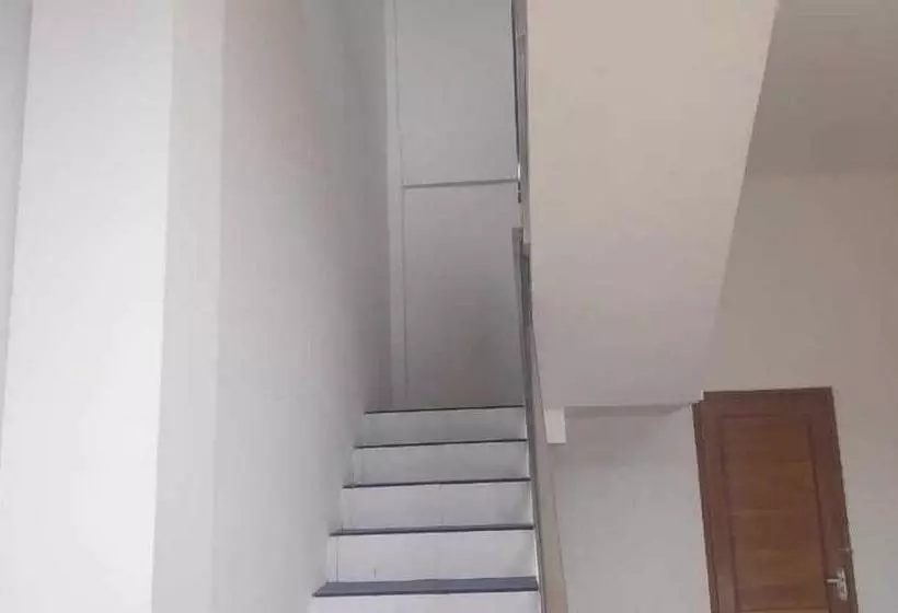 Hotelli Reddoorz Near Universitas Muhammadiyah Purwokerto