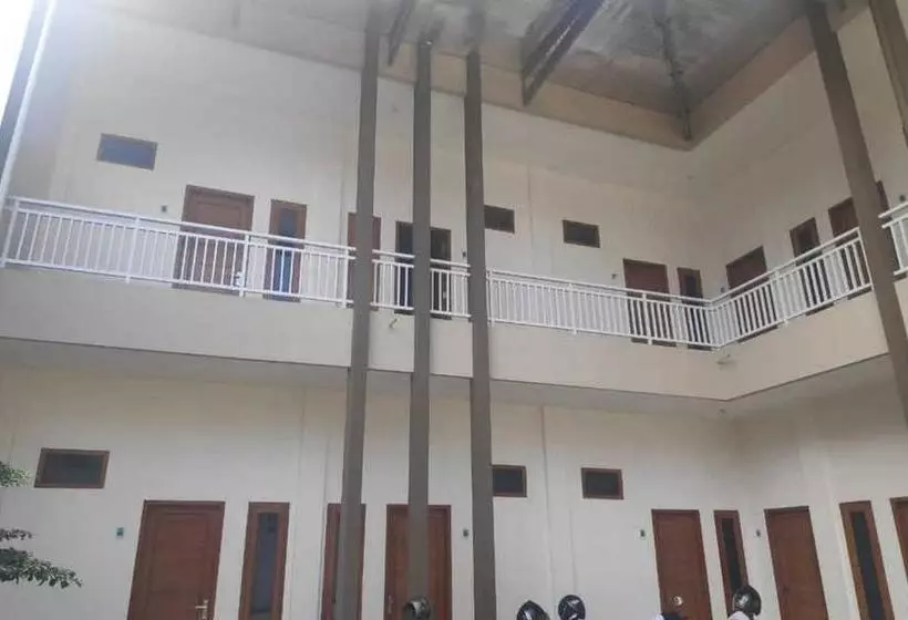 Hotelli Reddoorz Near Universitas Muhammadiyah Purwokerto