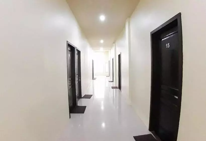 Hotelli Reddoorz Syariah Near Transmart Jambi 2