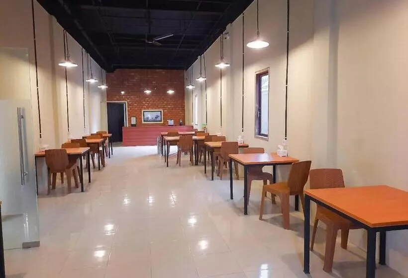 Hotelli Reddoorz Syariah Near Transmart Jambi 2