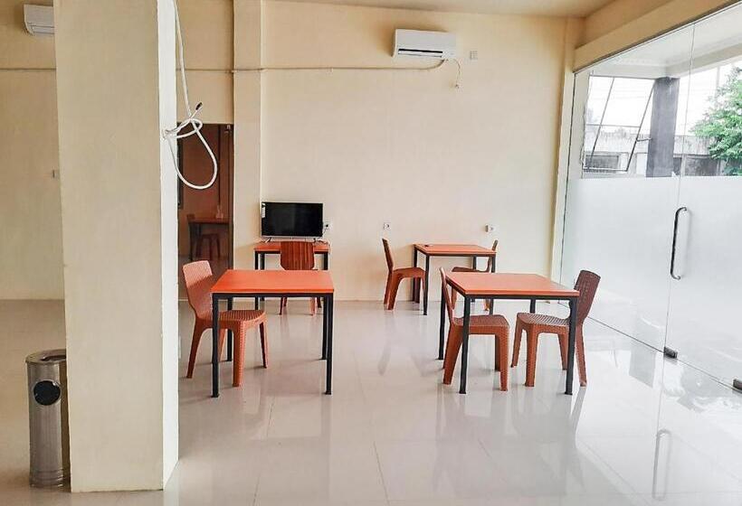 Hotel Reddoorz Syariah Near Transmart Jambi 2