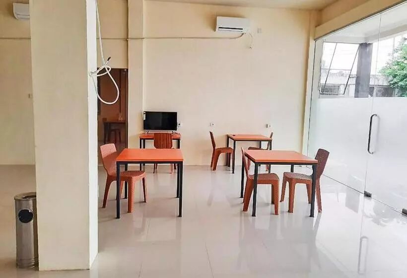 Hotelli Reddoorz Syariah Near Transmart Jambi 2