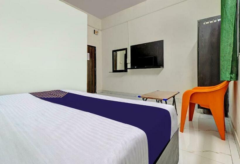 בית מלון כפרי Spot On 78074 Jungle Safari