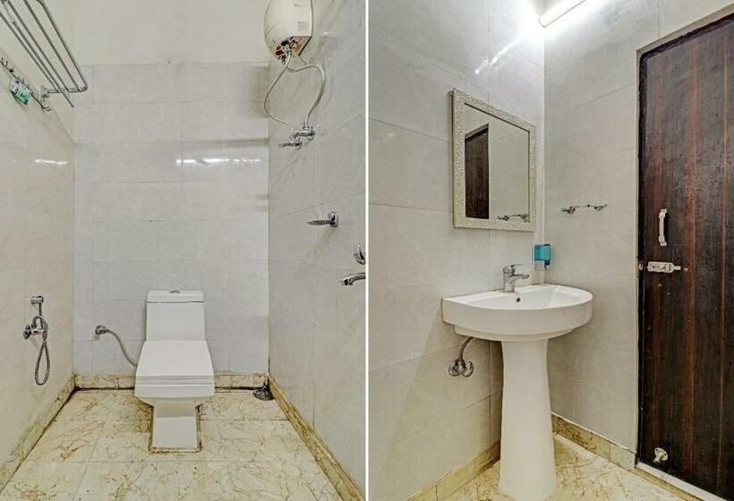 בית מלון כפרי Spot On 78074 Jungle Safari