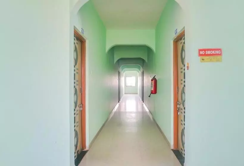 ホテル Spot On 79676 Hote Kinara Lodging And Restaurant