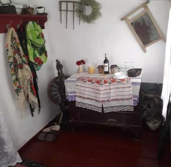 Majatalo медова садиба