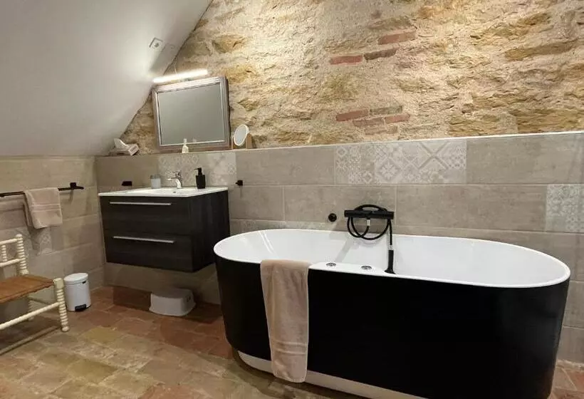 ペンション Château Du Mauny, Gîtes Et Chambres D Hôtes En Bourgogne