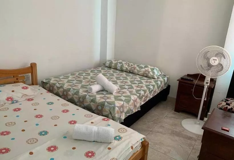 ペンション Hospedaje Alférez Real