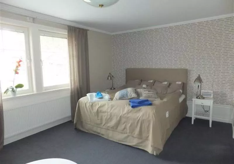 ユースホステル Pensionatet I Mellanfjärden