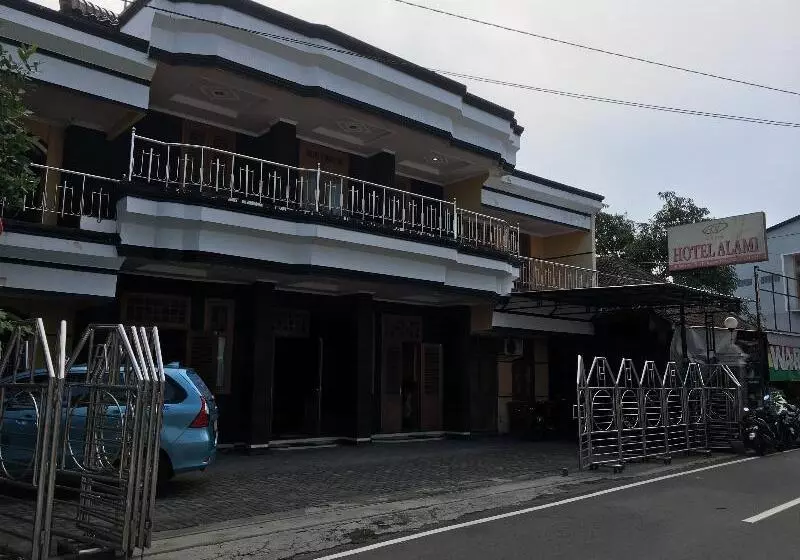 Hotelli Alami Near Alun Alun Klaten