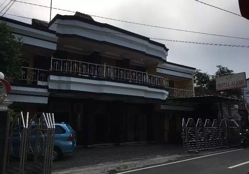 Hotelli Alami Near Alun Alun Klaten