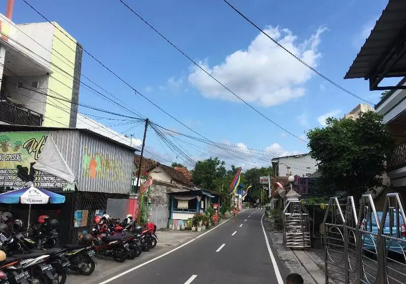 Hotelli Alami Near Alun Alun Klaten