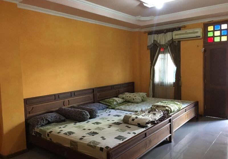 Szálloda Alami Near Alun Alun Klaten