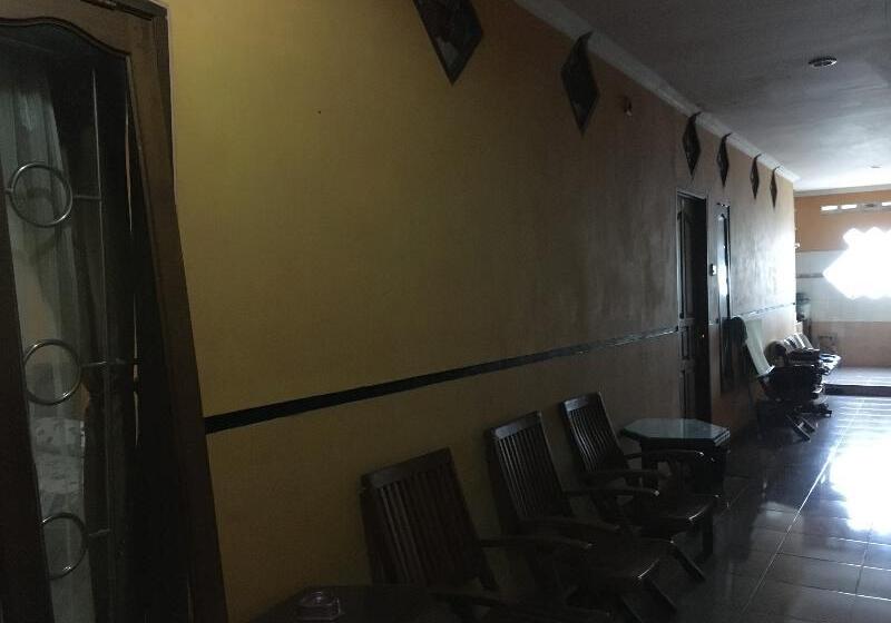 Szálloda Alami Near Alun Alun Klaten