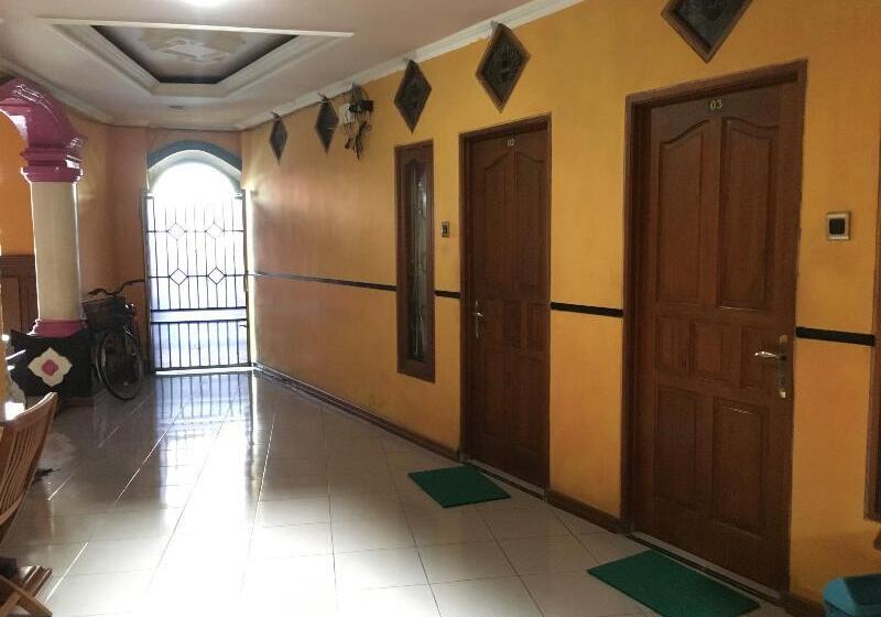 Szálloda Alami Near Alun Alun Klaten