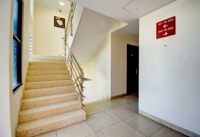 Отель Elite Homes