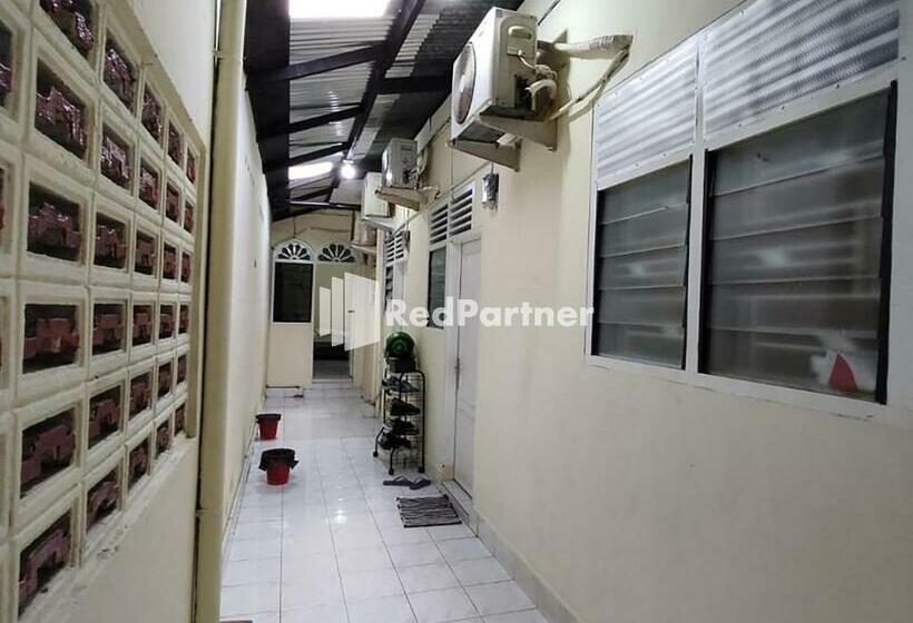 Otel Kost Homestay Redpartner