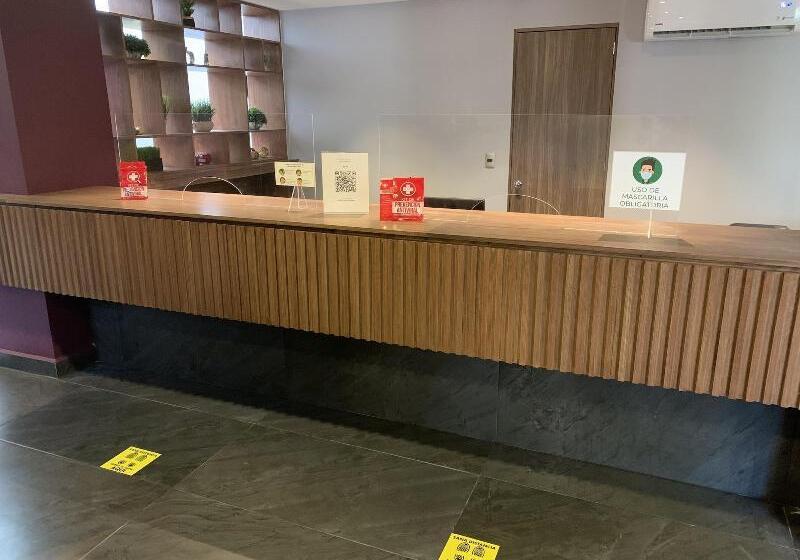 ホテル Luma By Kavia Cancun