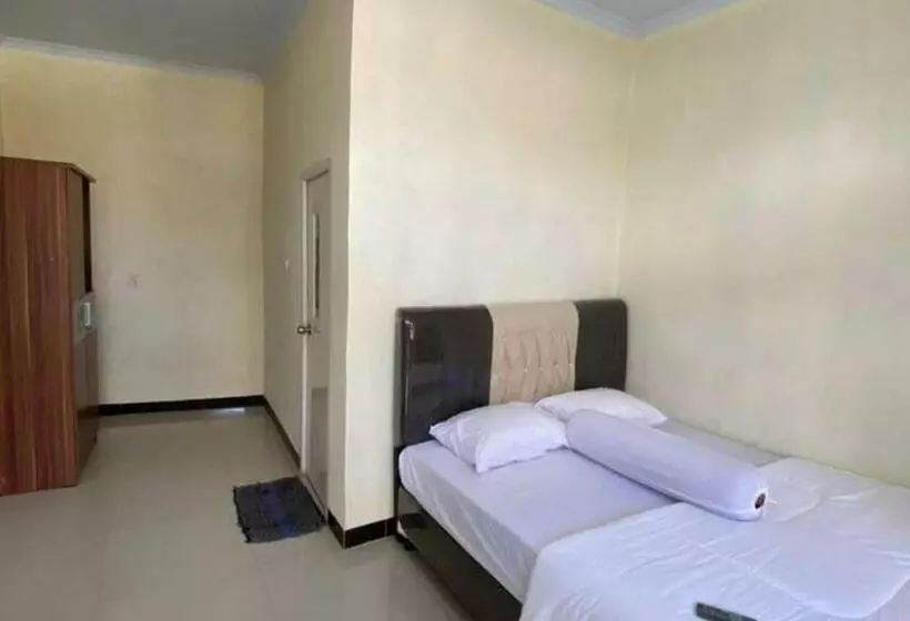 ホテル Mitra Grand House Syariah Redpartner