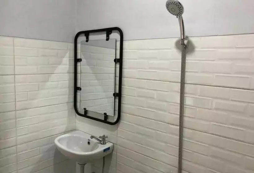 Hotelli Reddoorz Near Universitas Muhammadiyah Purwokerto 2