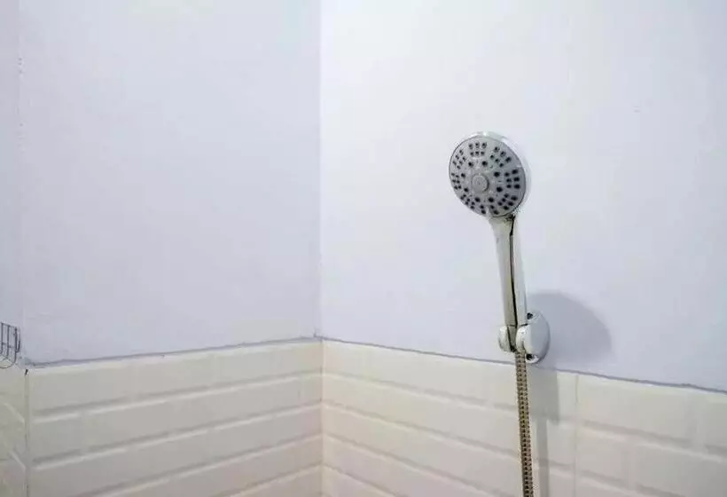 Hotelli Reddoorz Near Universitas Muhammadiyah Purwokerto 2